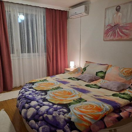 Apartman Rada 2 Bijeljina Buitenkant foto