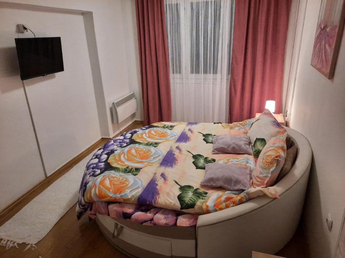 Apartman Rada 2 Bijeljina Buitenkant foto